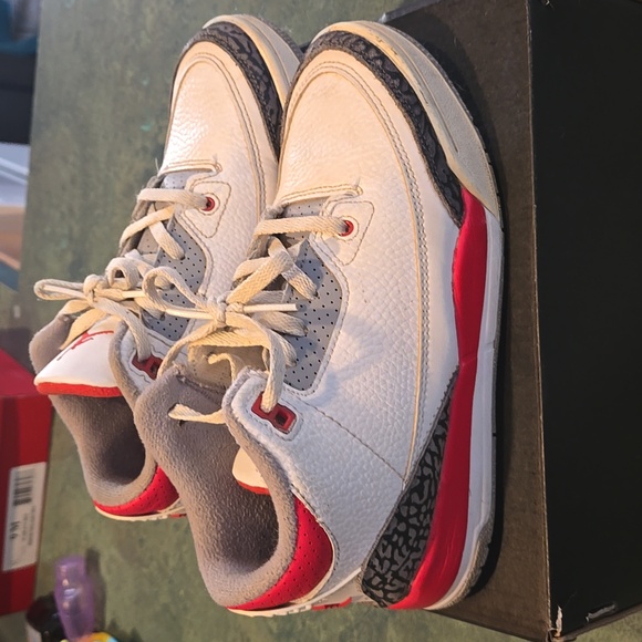 Jordan 4 Retro - Picture 5 of 8